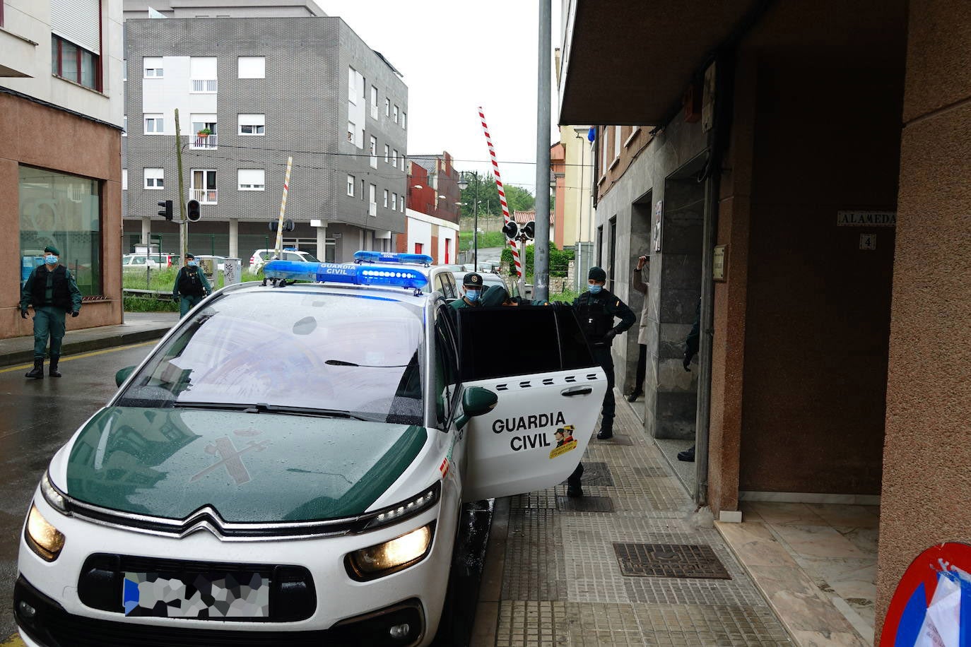 El presunto autor del asesinato del concejal de Llanes, el argelino Maamar Kelii, ha pasado este jueves por los juzgados de Llanes.