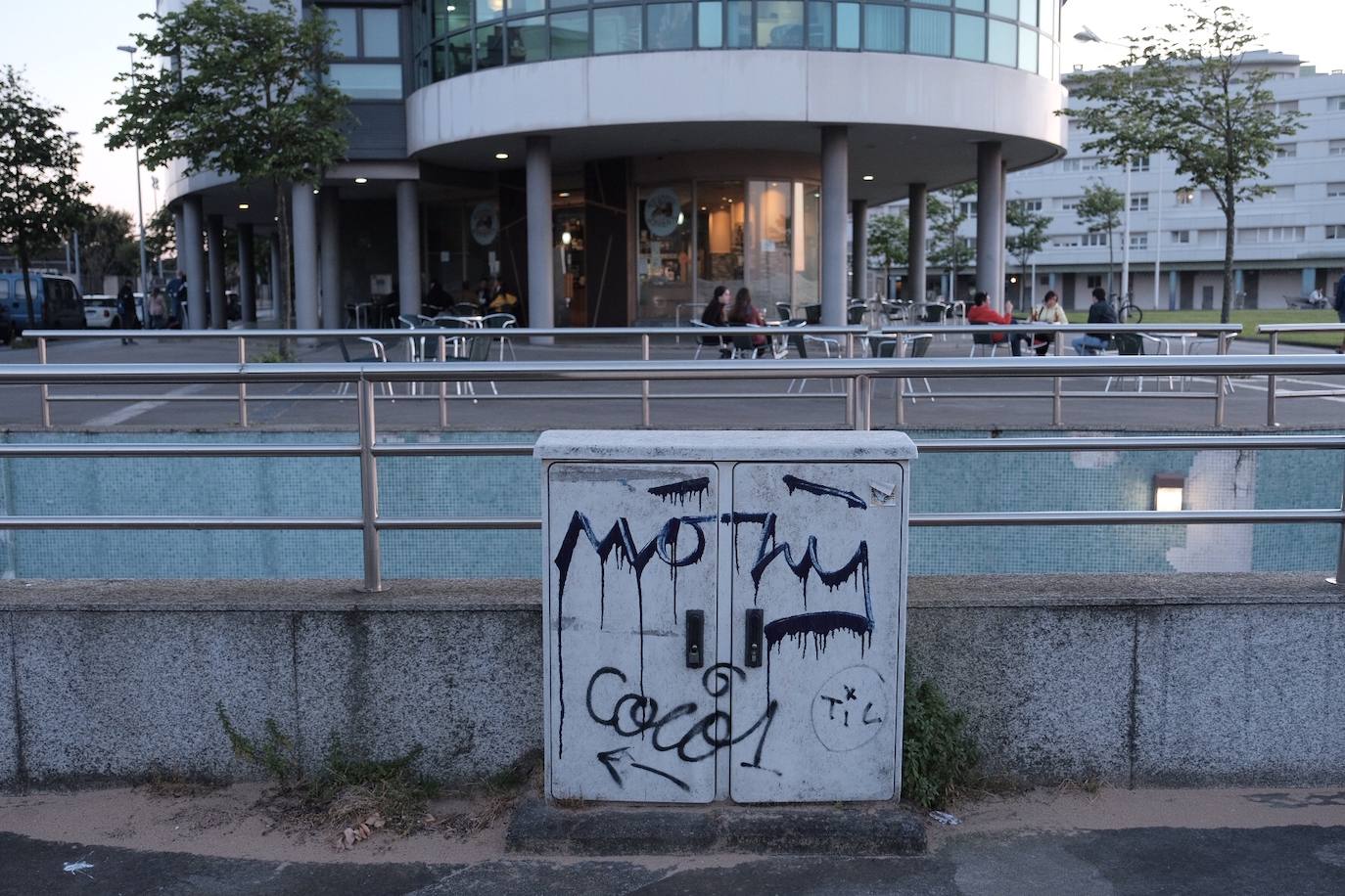 Fotos: Las pintadas vuelven a las calles de Gijón