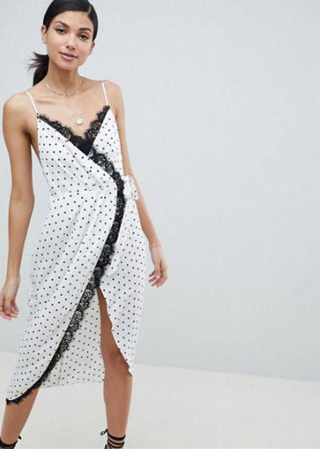 Vestido midi lencero con diseño cruzado y estampado de satén de Asos, 18,49 euros.