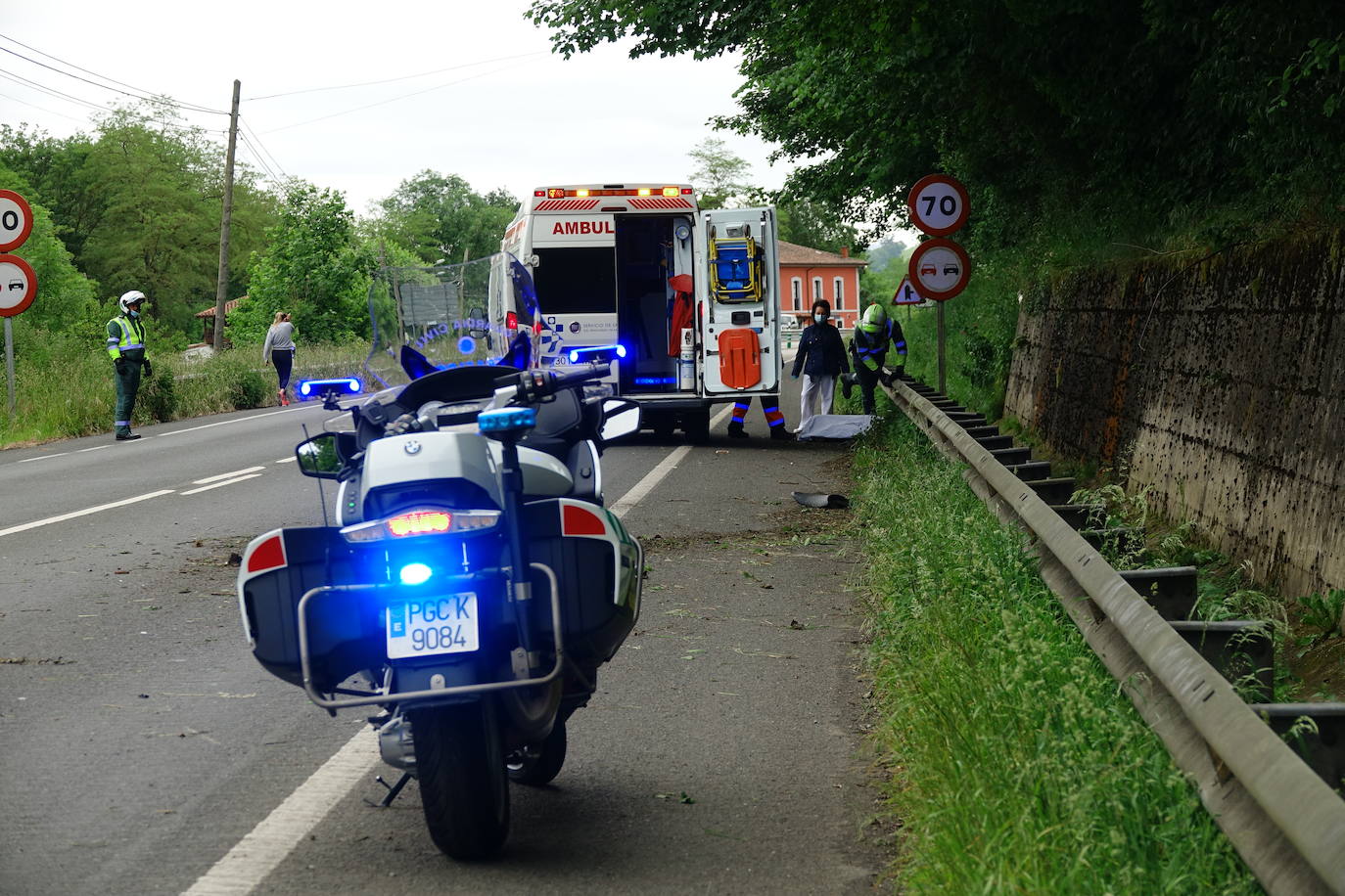 El conductor se salió de la carretera.