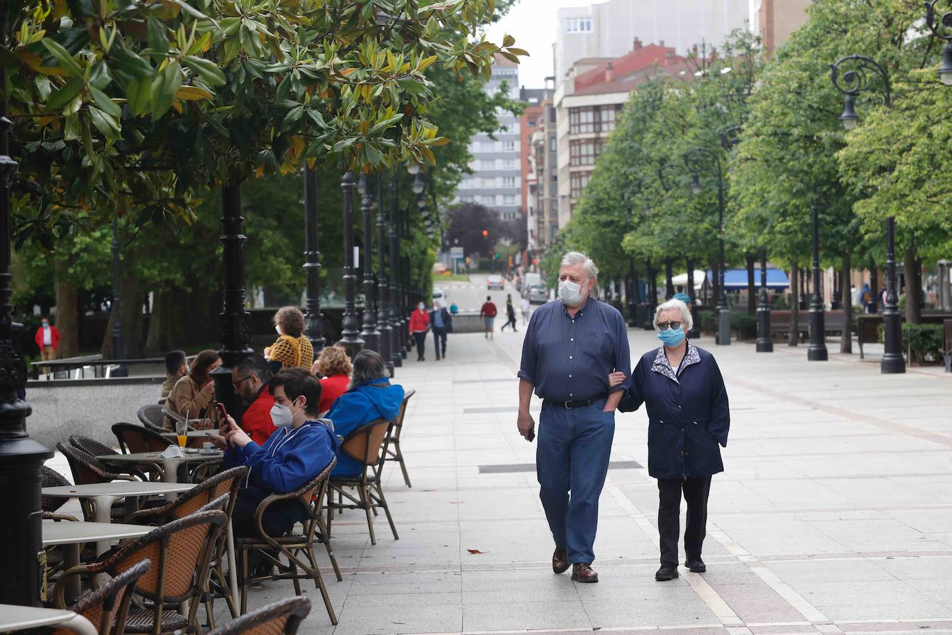 Las calles se llenan de gente el último sábado previo a la entrada en la tercera etapa de la desescalada. La región está preparada pero debe esperar al lunes para disfrutar de mayor apertura a la actividad social.