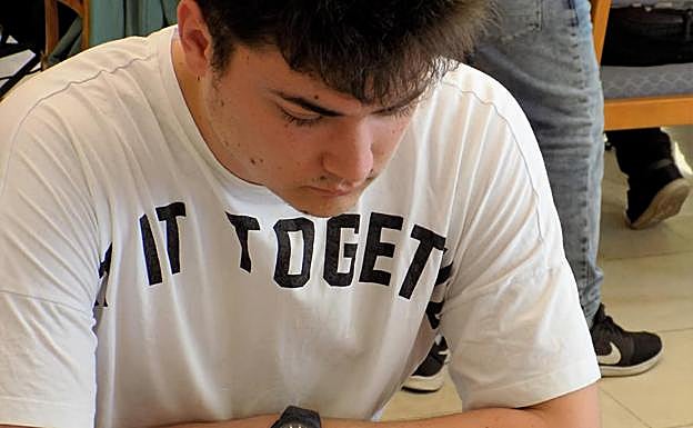 Imagen principal - Carlos Suárez, David Recuero y Marcos Llaneza. 