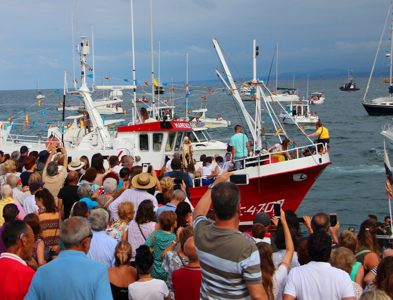 Procesión marinera del Carmen en Luanco. 