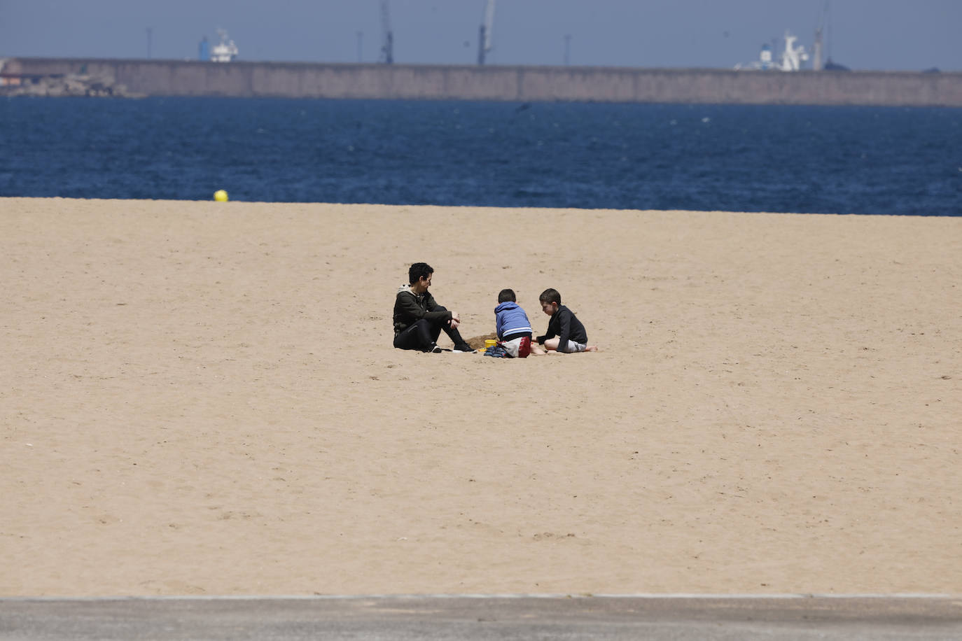 Playa de Poniente (Gijón)