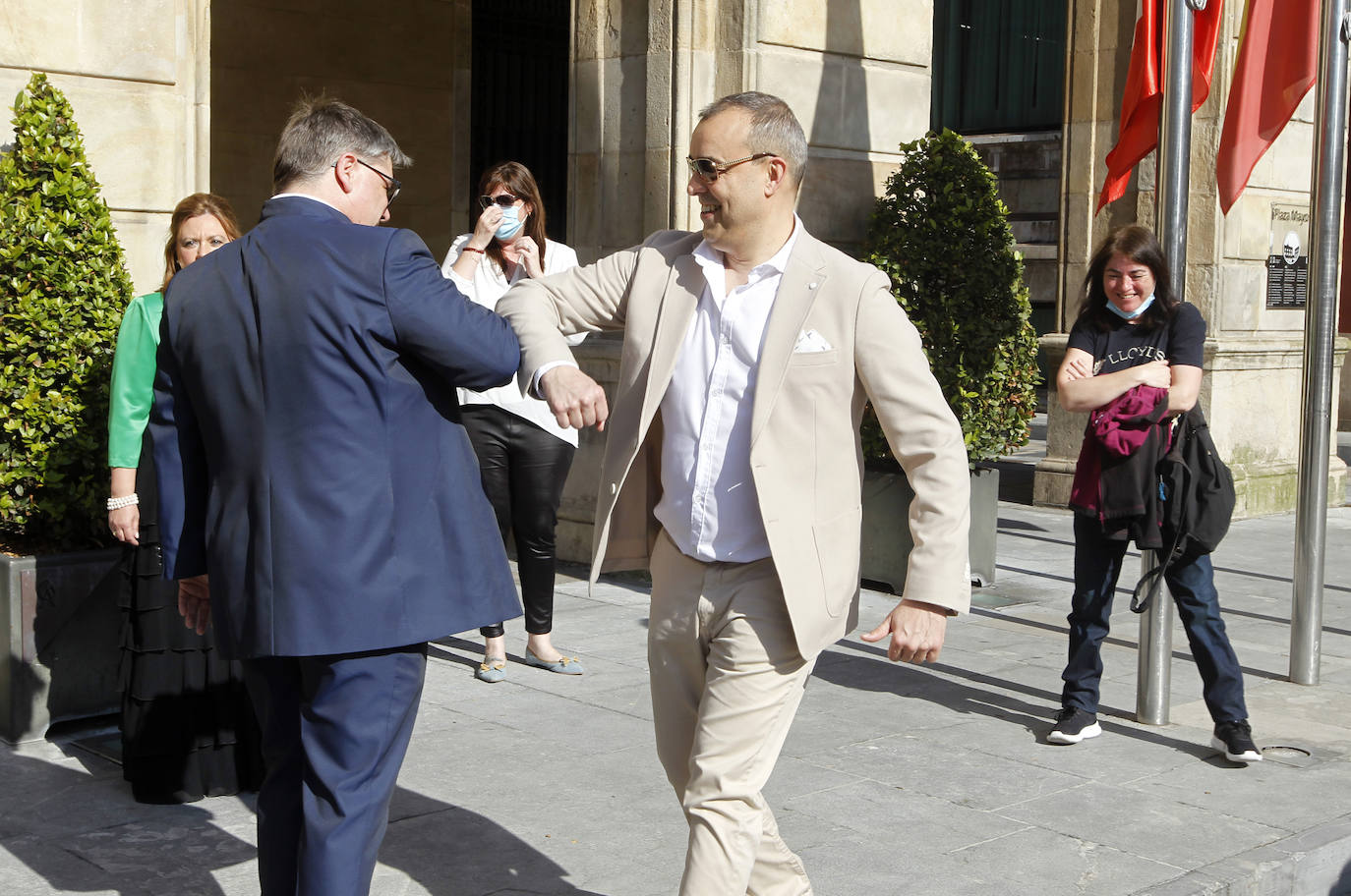 Pablo Álvarez y Begoña Alonso fueron los primeros en casarse en el Ayuntamiento en la Fase 2.