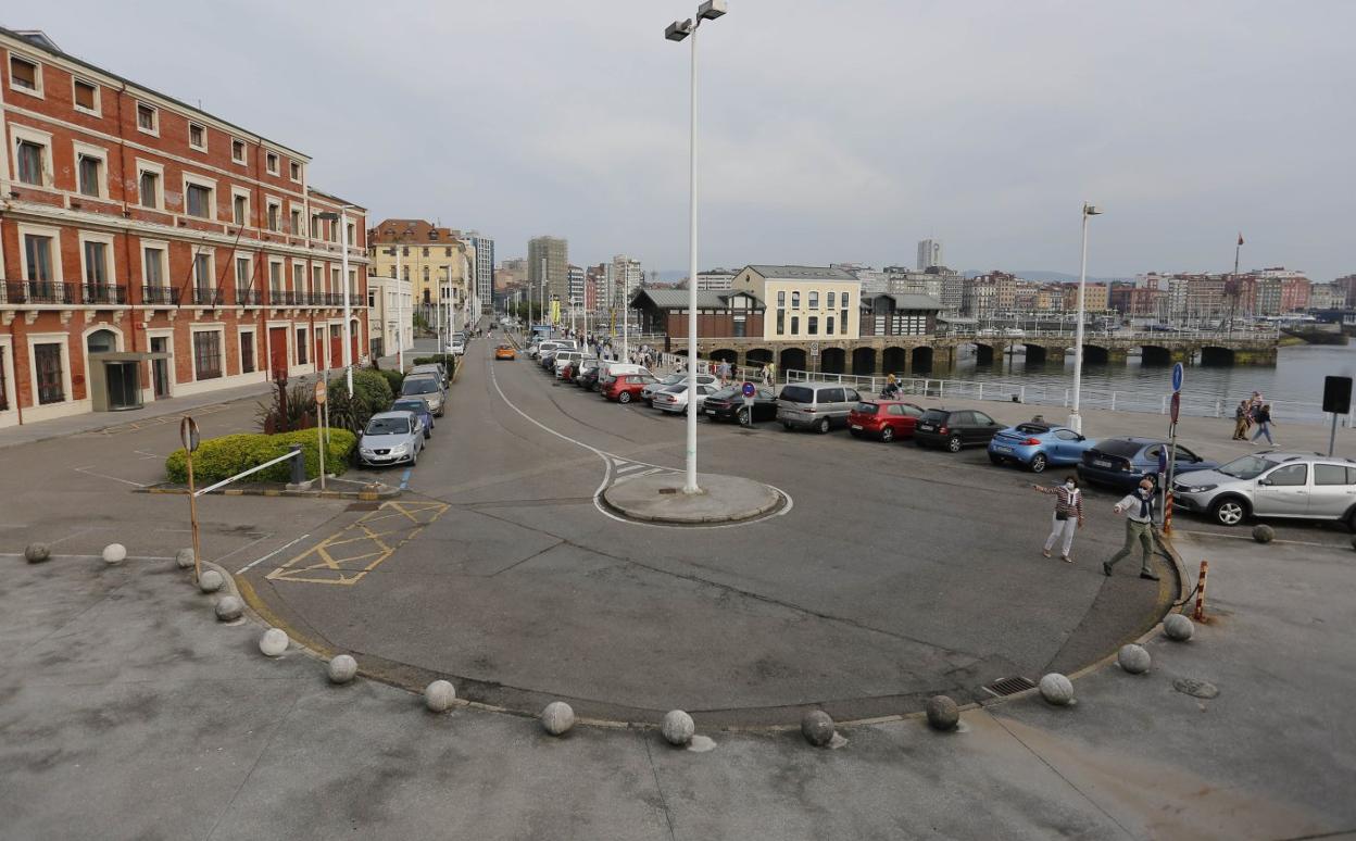 Claudio Alvargonzález, ayer, en la antesala de su peatonalización. 