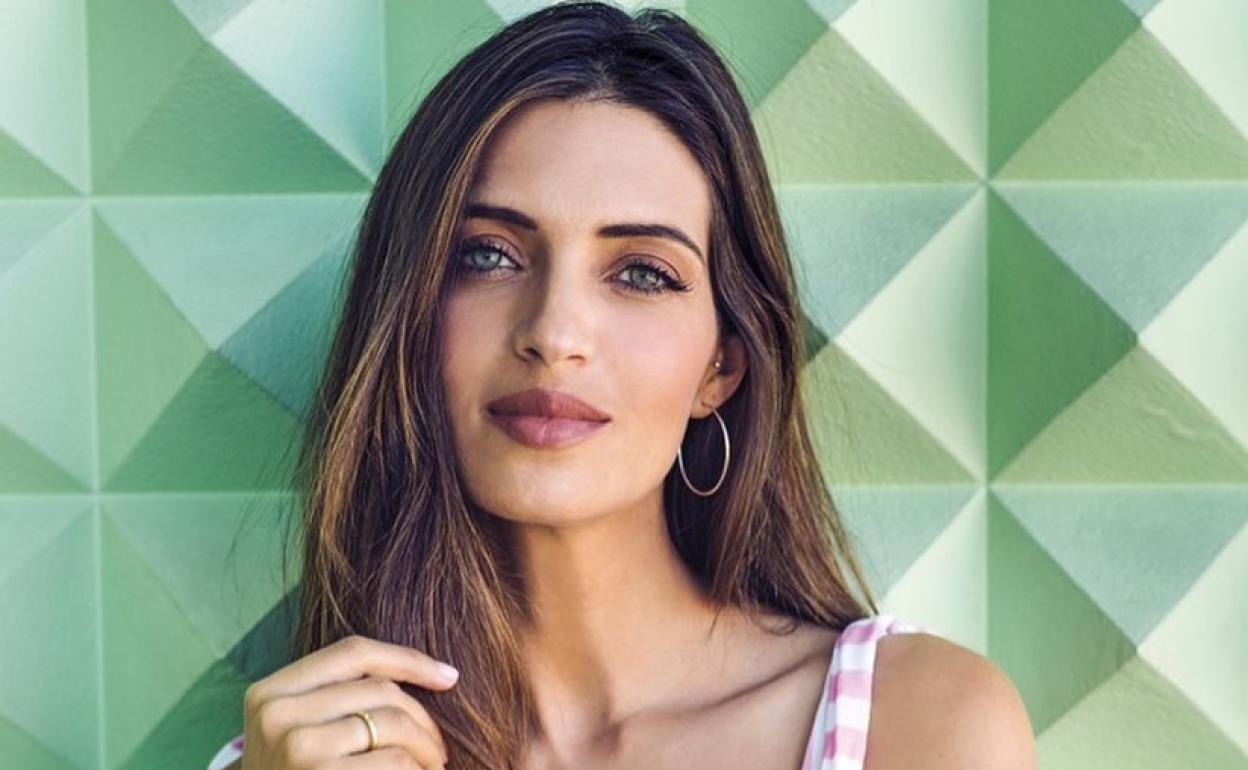 Sara Carbonero es la mejor modelo de su empresa. 