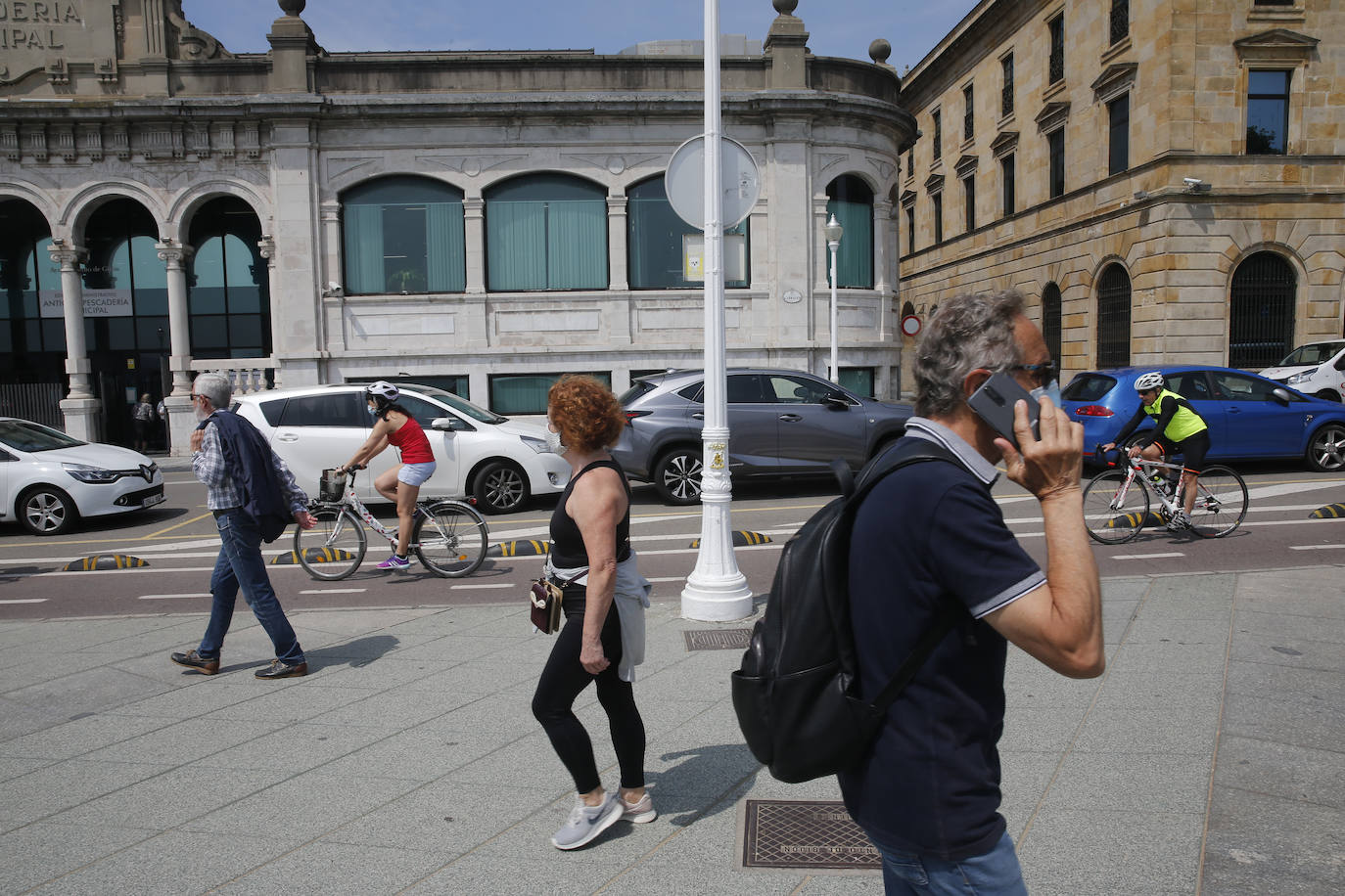 Los asturianos recuperan poco a poco una cierta normalidad en su día a día en pleno proceso de desescalada