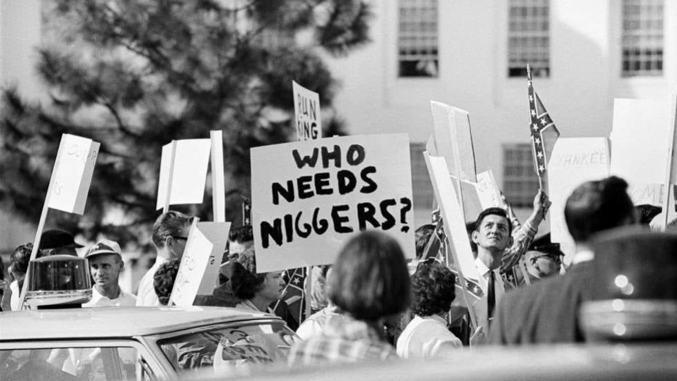 I Am Not Your Negro (2016). Nominada al Oscar, la cinta viaja a través de la historia del país, conectando el pasado a través del Movimiento por los Derechos Civiles con el movimiento social contra la brutalidad policial surgido tras la absolución del asesino del joven Trayvon Martin en 2012. 