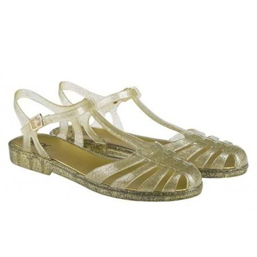 Sandalias cangrejeras modelo Laida Basic Igor de Calzaditos, 23,95 euros.