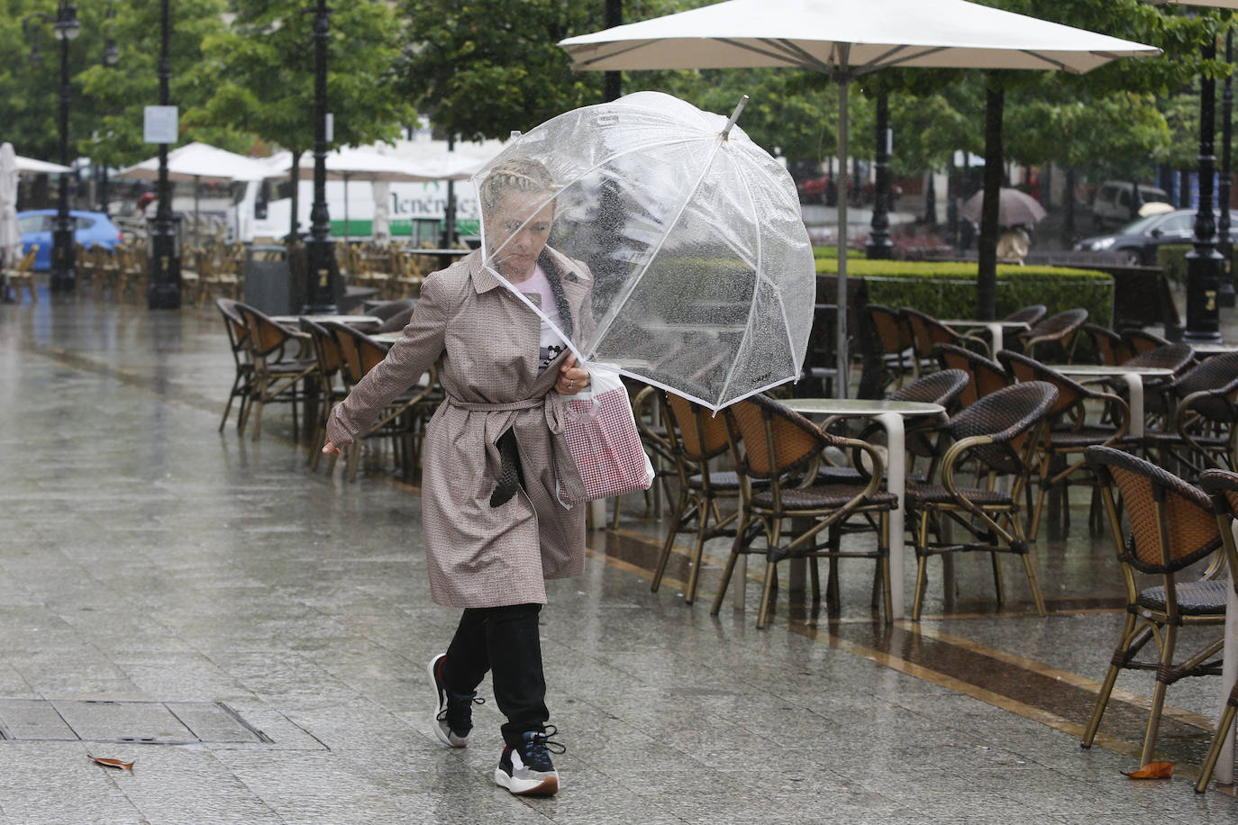 La borrasca ha hecho cambiar los termómetros y ha ocultado el sol de día precedentes. Y seguirá así hasta el fin de semana cuando se espera que se vuelvan a abrir claros.