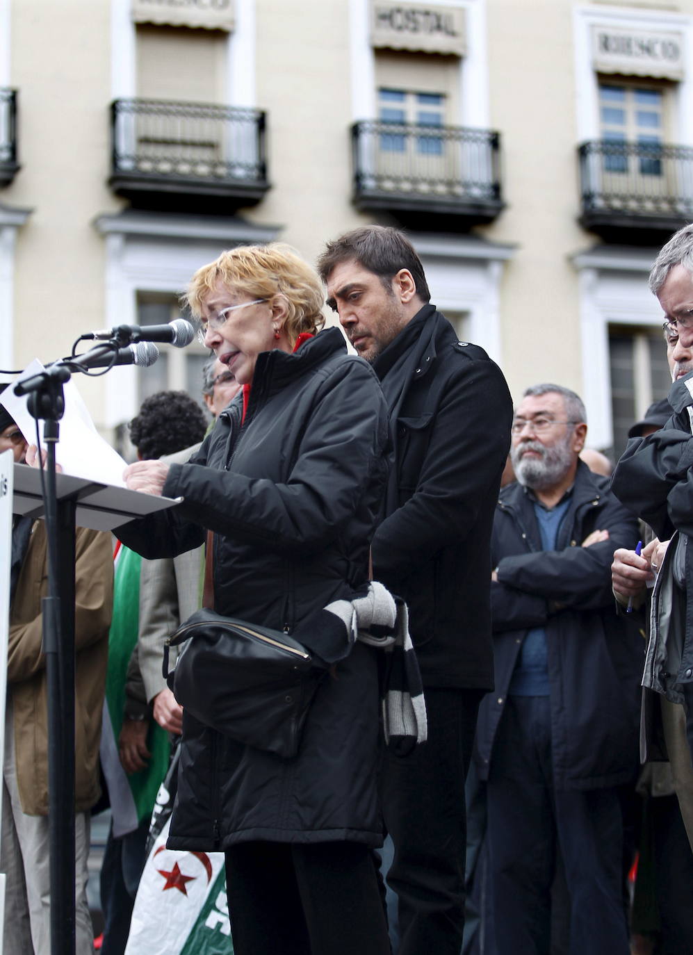 'Sin vergüenza' y '¿Por qué lo llaman amor cuando quieren decir sexo?' la coronaron con sendo premios Goya a mejor actriz de reparto, pero la carrera cinematográfica de Rosa María Sardá, fallecida a los 78 años, está plagada de títulos que le hicieron merecedora también de la Medalla de Oro de la Academia. A lo largo de su carrera ha compartido escena con muchos nombres conocidos del cine español como Fernando Fernán Gómez.