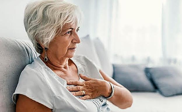 Cuáles son los síntomas del infarto en mujeres