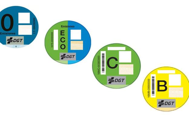El Gobierno actualizará las pegatinas medioambientales de la DGT en 2021