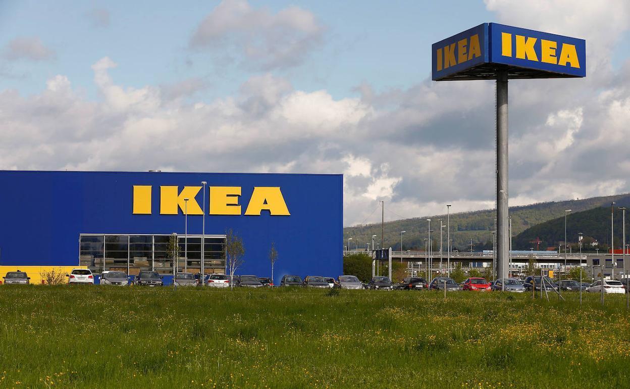 Ikea Asturias regala el peaje del Huerna a los leoneses el 24 de junio