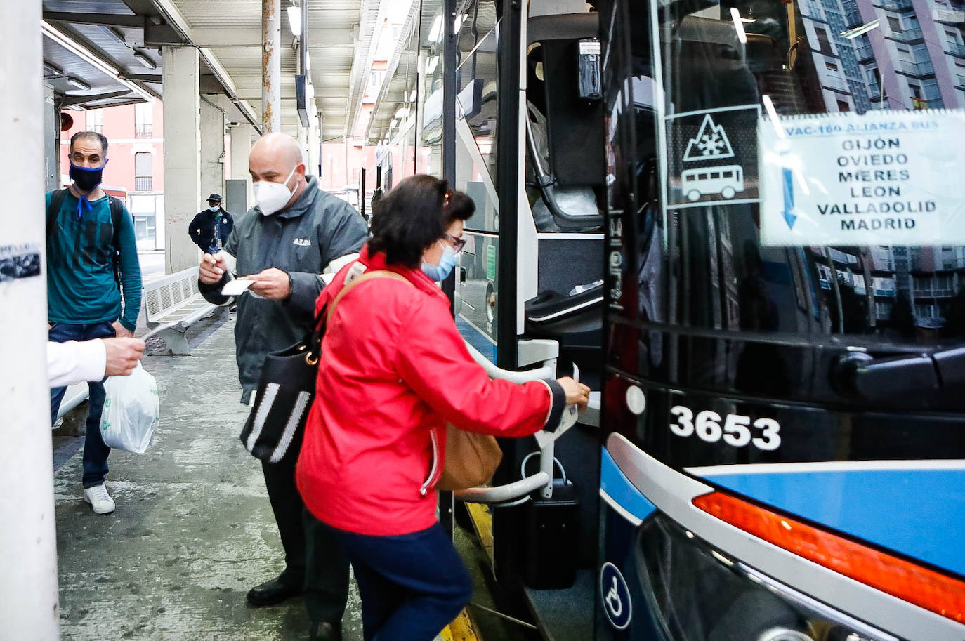 El primer Alsa con destino a Madrid salió hoy a las 7 de la mañana