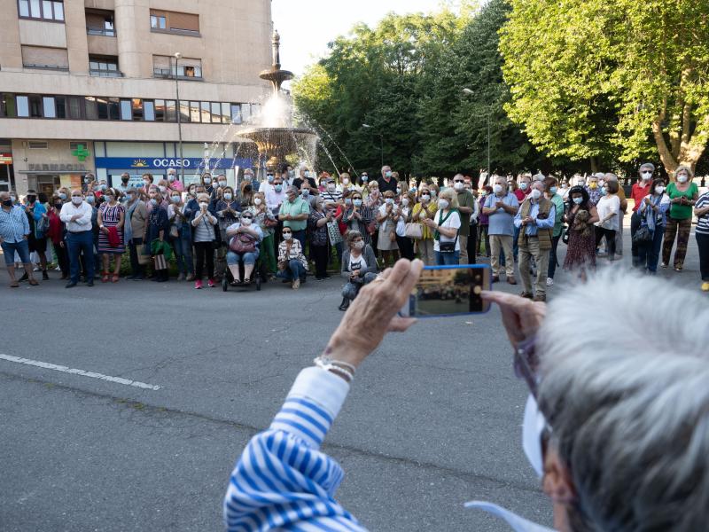 Fotos: Concentración por la fuente de El Muelle