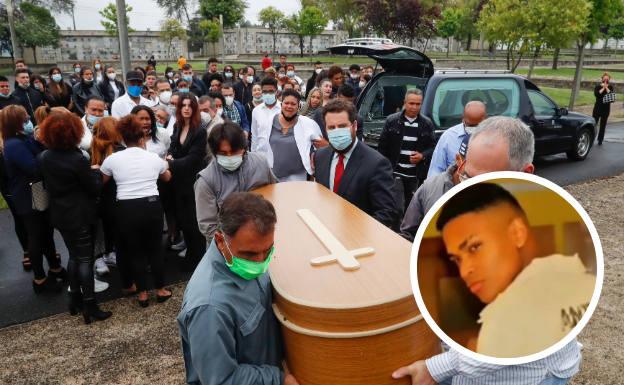 Funeral de Yencer de los Santos en Oviedo. A la derecha, una imagen del joven de 19 años cedida por la familia.