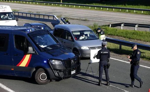 Adrián Barbón pide a la Policía que actúe contra el «relajamiento social»