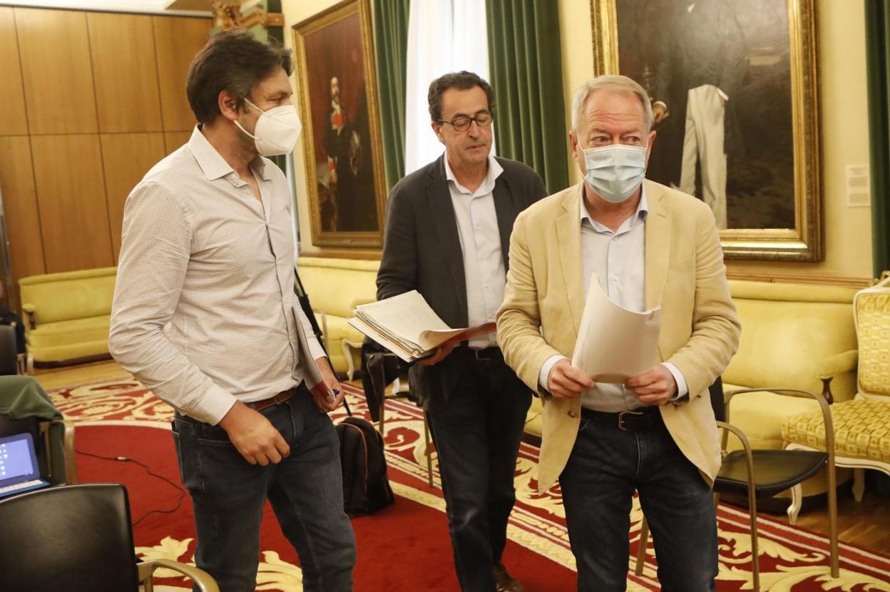 Alberto Ferrao, Cosme García y Aurelio Martín. 