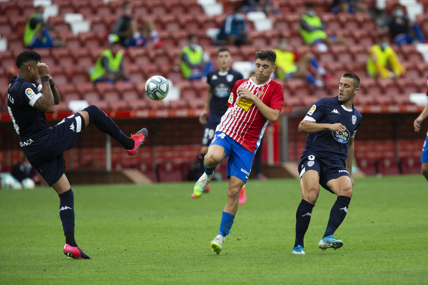 Fotos: Las imágenes del Sporting - Lugo