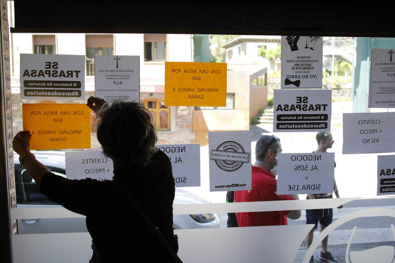 El 21 de junio se terminó el estado de alarma y se entró en una 'nueva normalidad'. Antes, los asturianos vivieron una desescalada por fases en las que la libertad de movimientos iba poco a poco adaptándose a la evolución de la pandemia