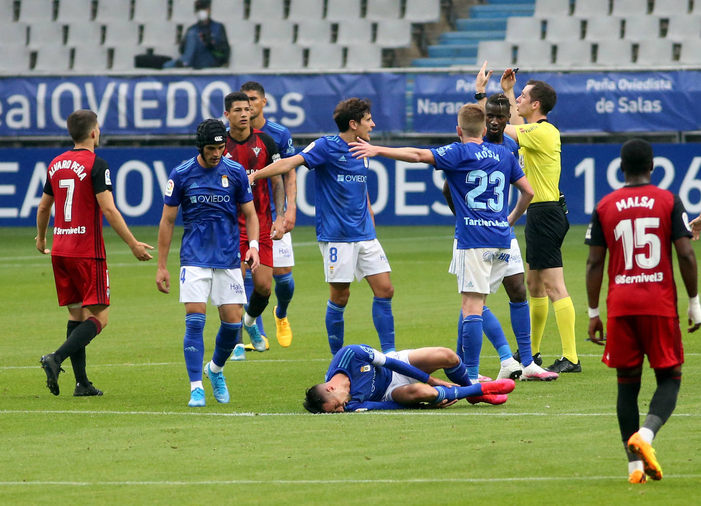 El Real Oviedo y el Mirandés se han disputado los tres puntos en el estadio Carlos Tartiere. 