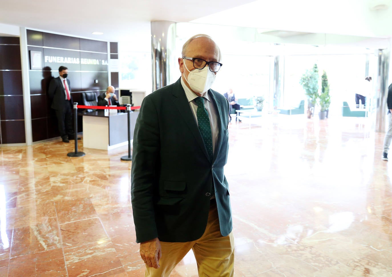 La capilla ardiente se llenó de amigos, compañeros y familiares de quien también fue presidente de la Sociedad Filarmónica, fallecido a los 88 años.