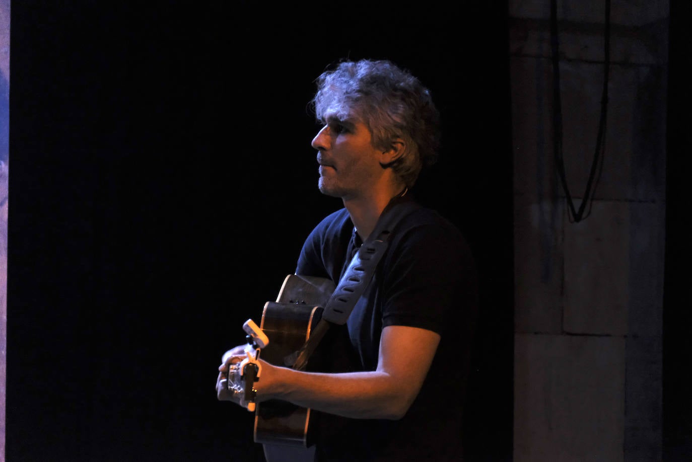 El grupo asturiano inauguró los conciertos de esta edición de la Semana Negra