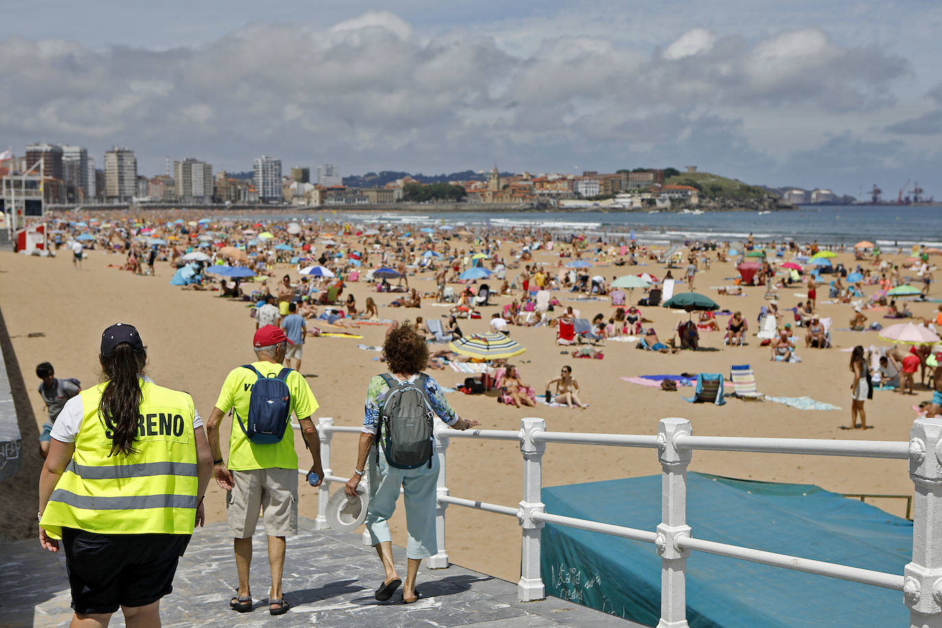 Las playas asturianas comienzan a llenarse