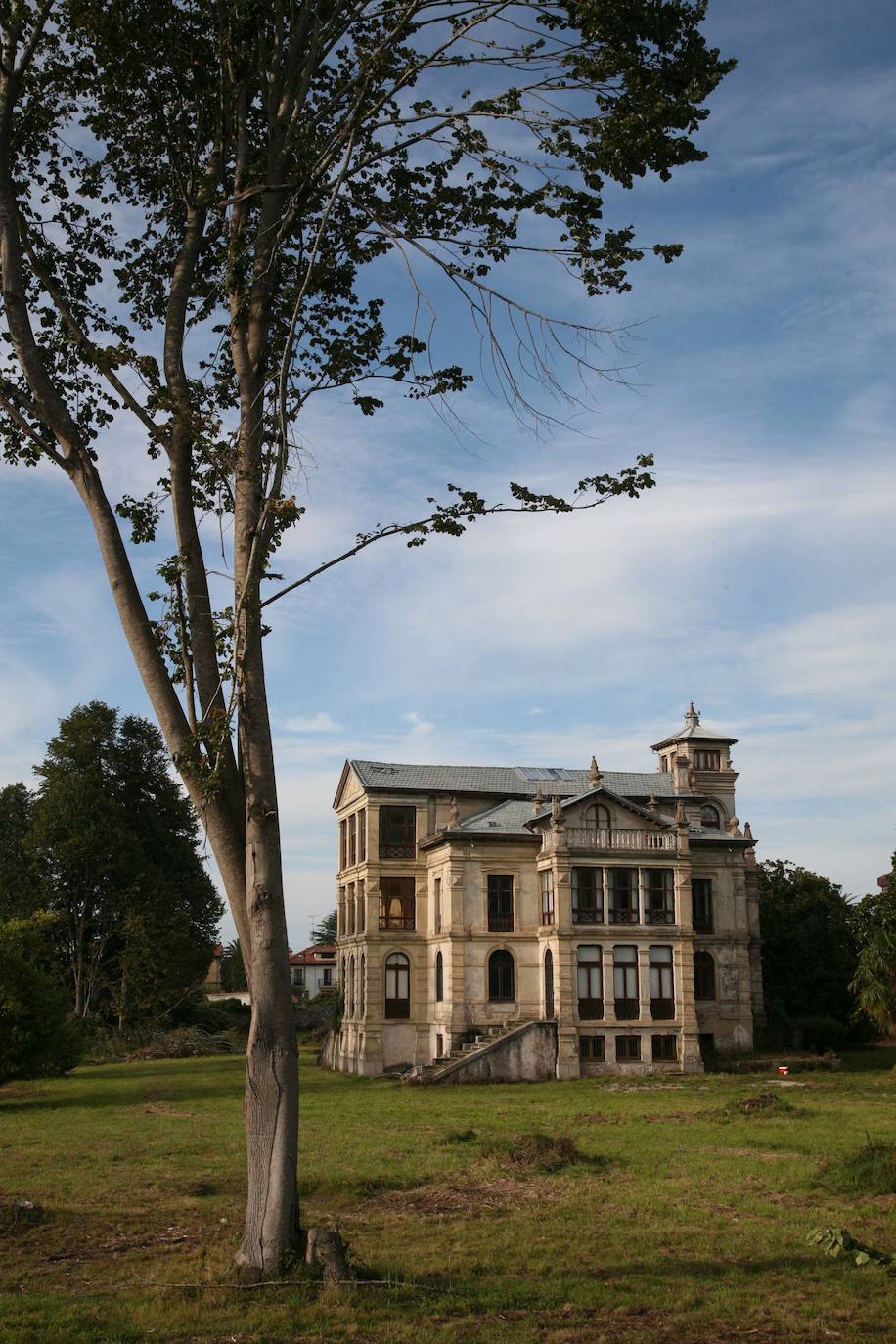 Caserón Villa Parres (Llanes)