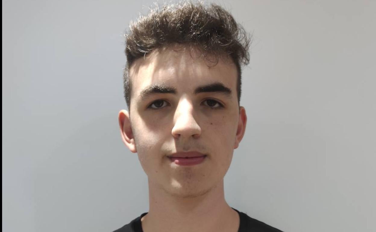 Jesús MohandsalahAit-Idir Lahuerta.