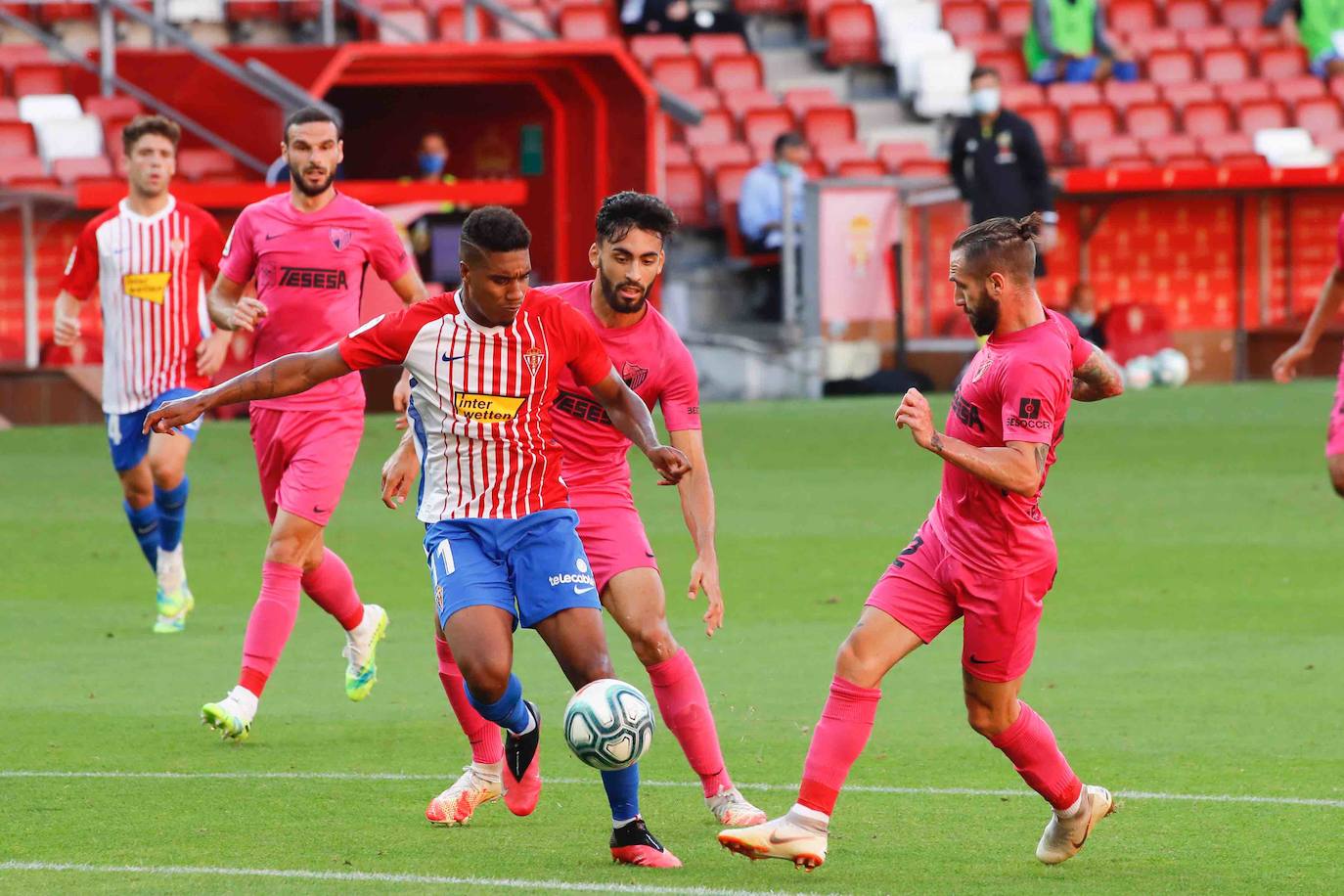 Apura sus opciones de 'play off' con una gran victoria ante el Málaga