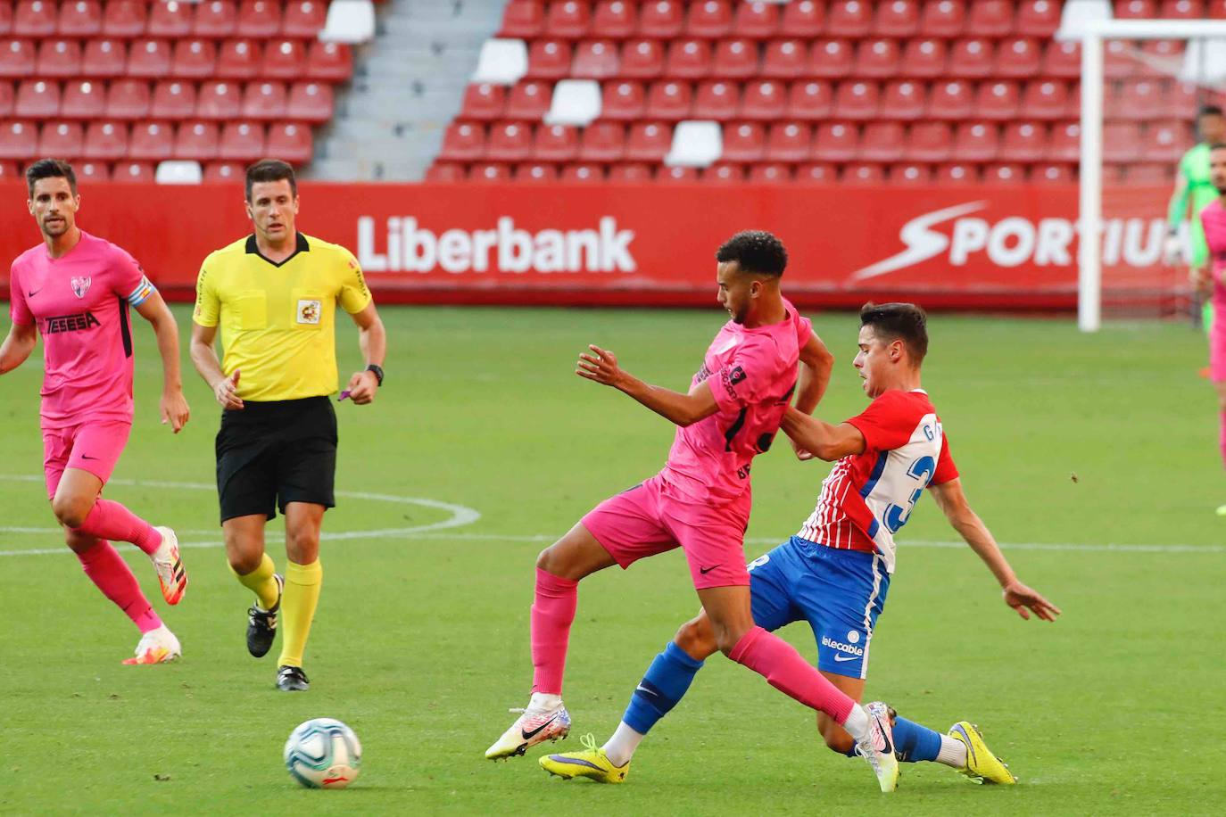 Apura sus opciones de 'play off' con una gran victoria ante el Málaga