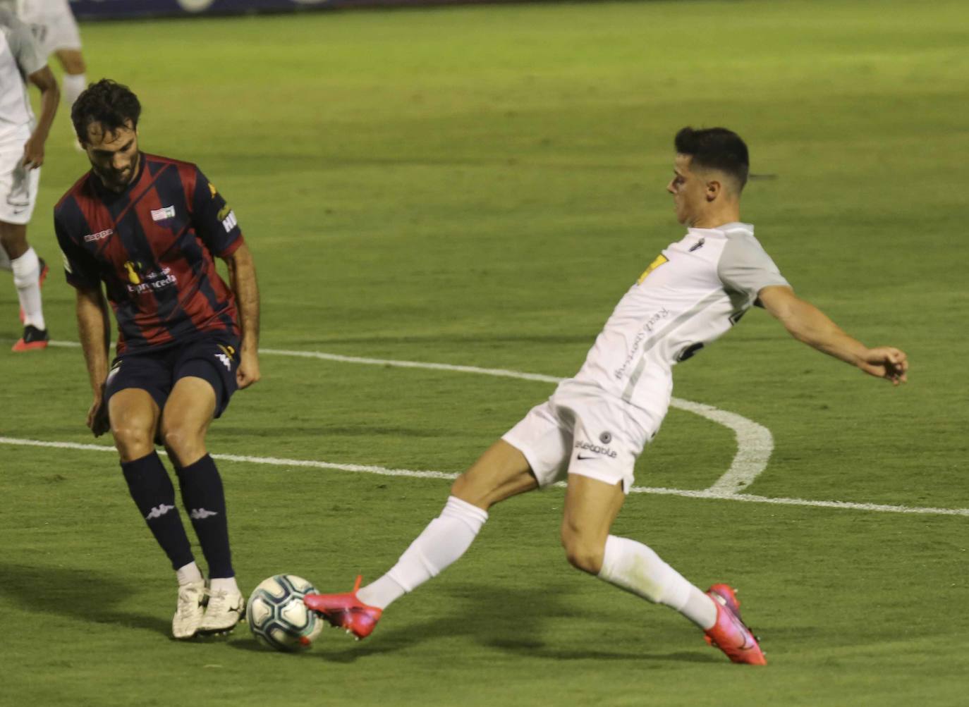 El Sportign ha jugado su penúltimo partido de la temporada ante el Extremadura en el estadio Francisco de la Hera. 