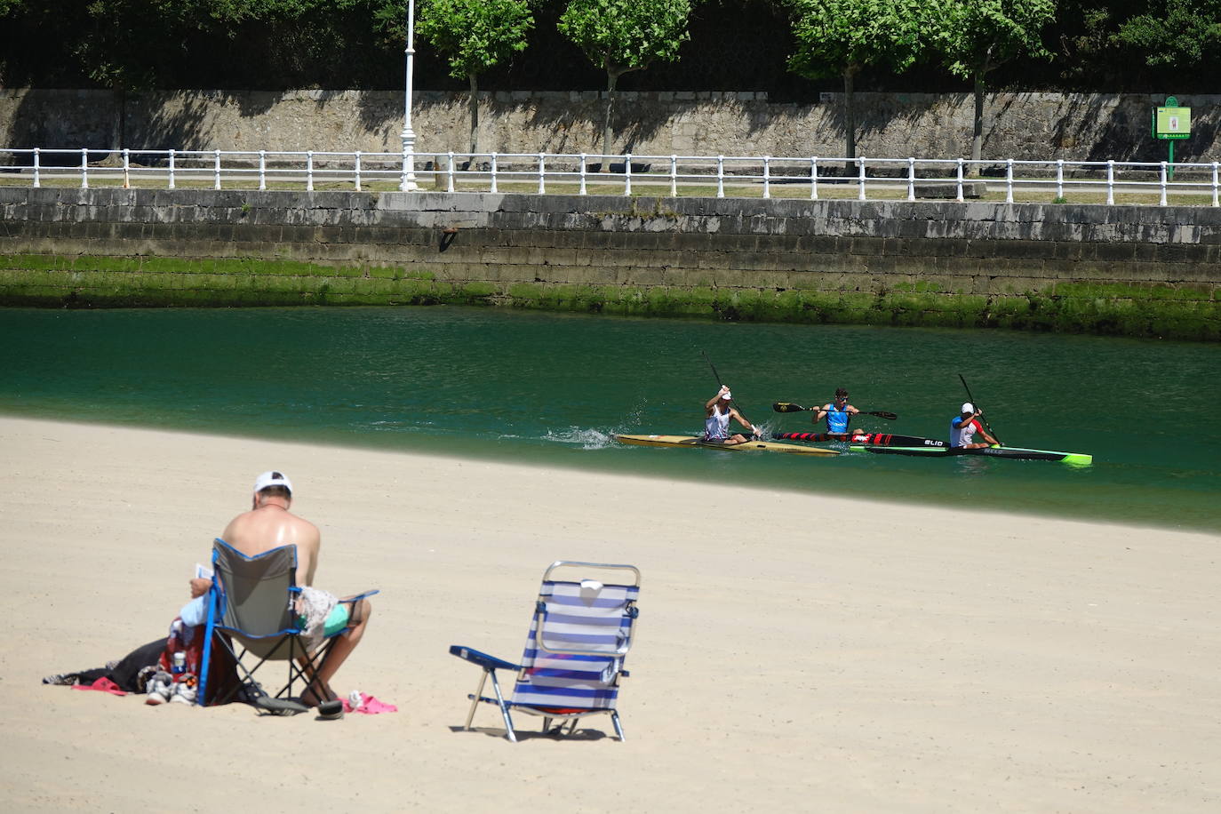 La región registra temperaturas que rozan los 30 grados en el interior mientras que en la costa se sobrepasan los 25 en muchos puntos. 