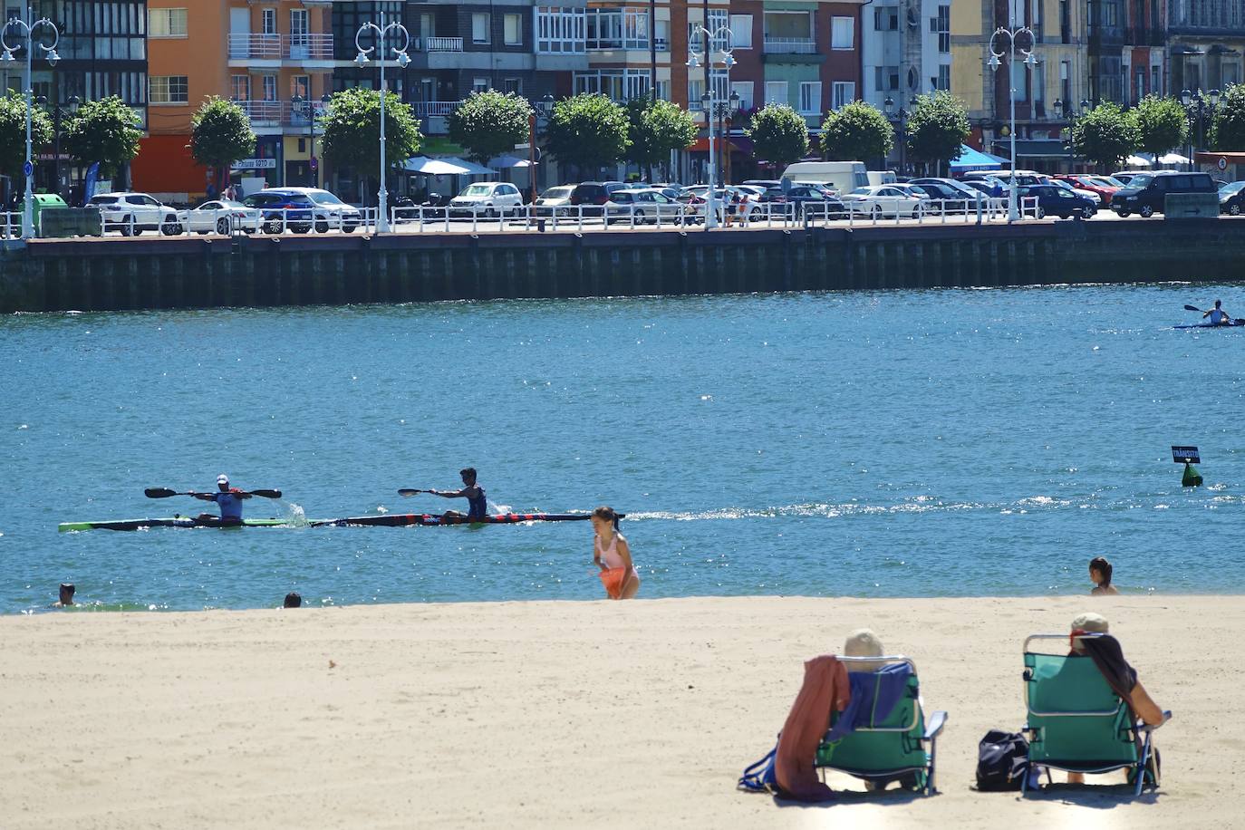La región registra temperaturas que rozan los 30 grados en el interior mientras que en la costa se sobrepasan los 25 en muchos puntos. 