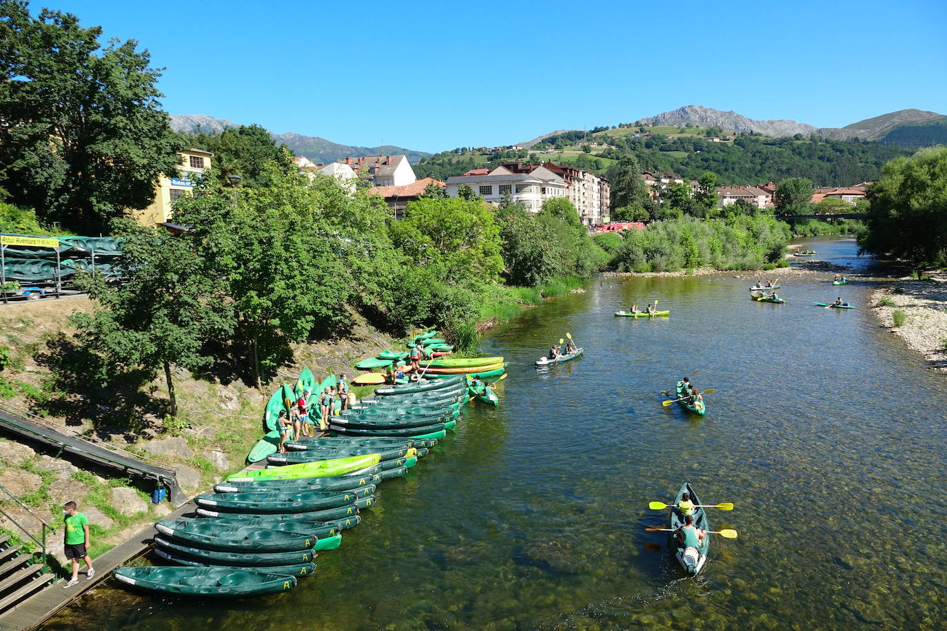 La región registra temperaturas que rozan los 30 grados en el interior mientras que en la costa se sobrepasan los 25 en muchos puntos. 