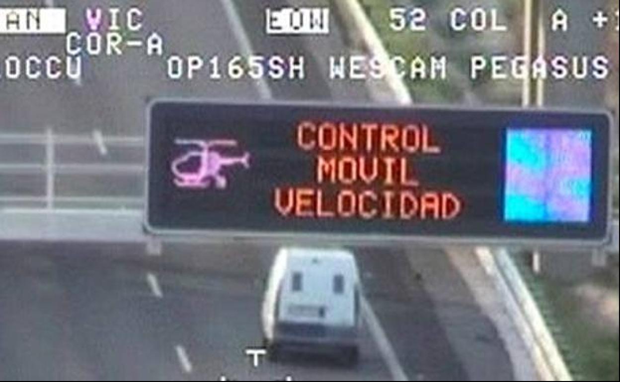 Estos (solo estos) son los vehículos desde los que te puede multar la DGT