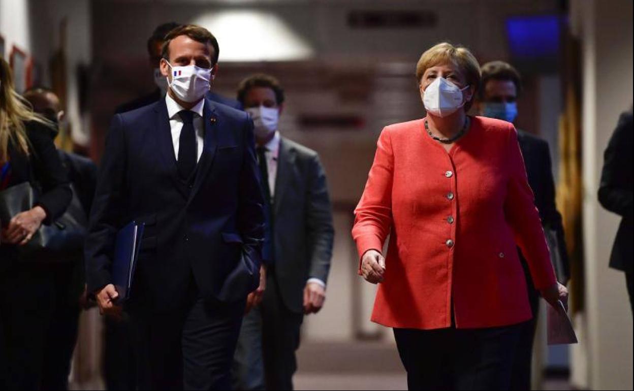 Merkel: «No fue fácil, pero al final nos encontramos»