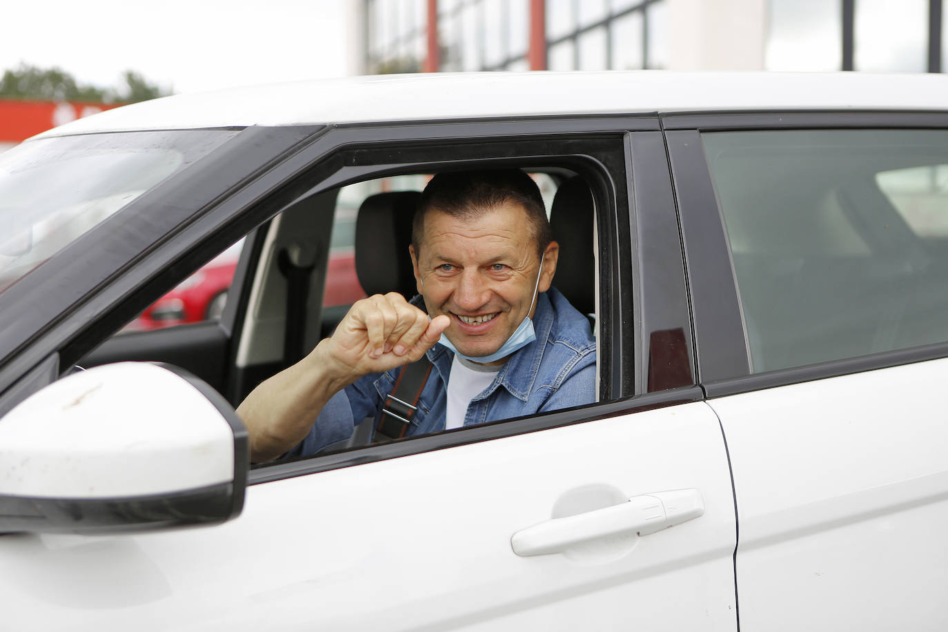 La marcha de Djukic coincidió, este martes, con la presencia de jugadores en Mareo, quienes recogieron sus pertenencias antes de iniciar las vacaciones.