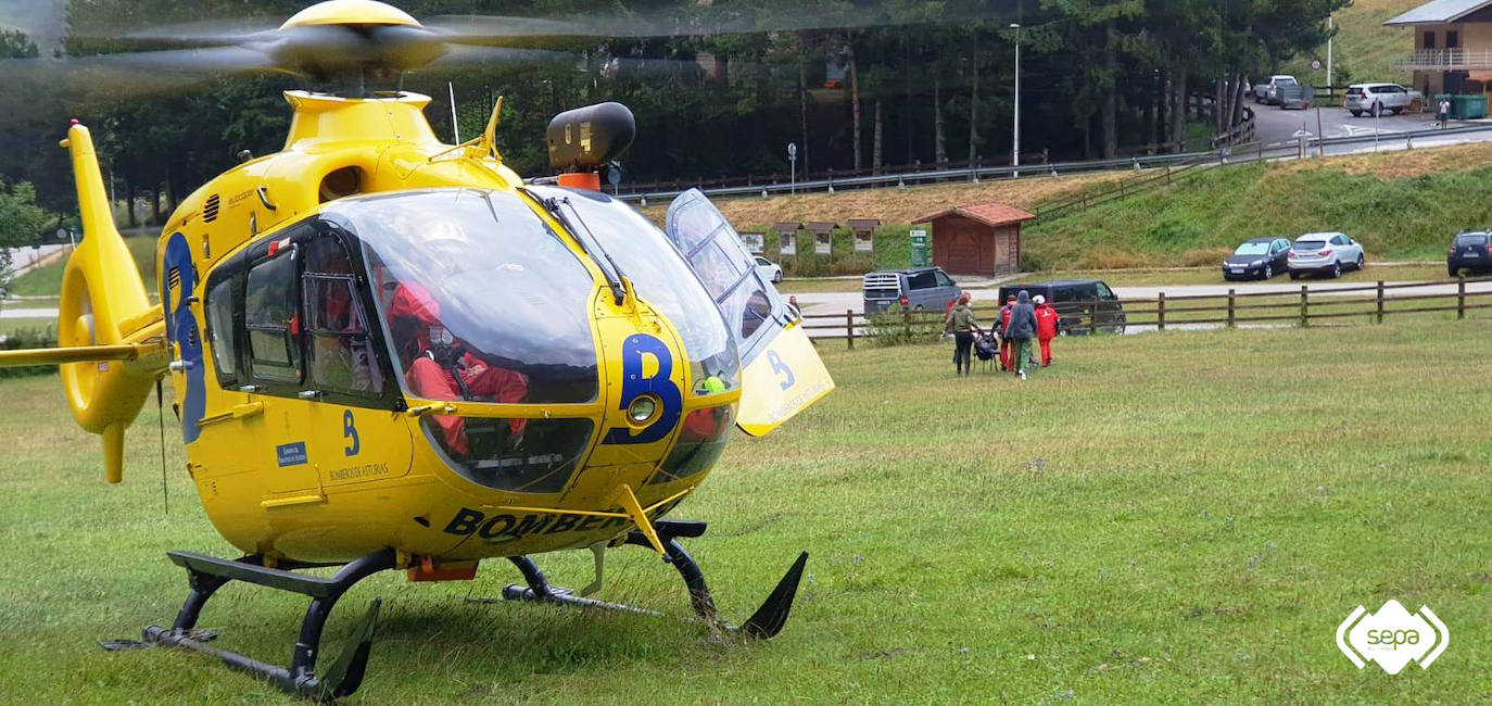 Los cuatro afectados, un hombre, una mujer, una joven de 19 años y un menor de 16, fueron localizados a las 02.40 horas en el valle de Las Moñetas. El Grupo de Rescate logró llegar hasta ellos tras caminar más de cuatro horas y media desde la Vega del Toro. La operación de rescate se complicó por una fuerte tormenta eléctrica, con viento y granizo