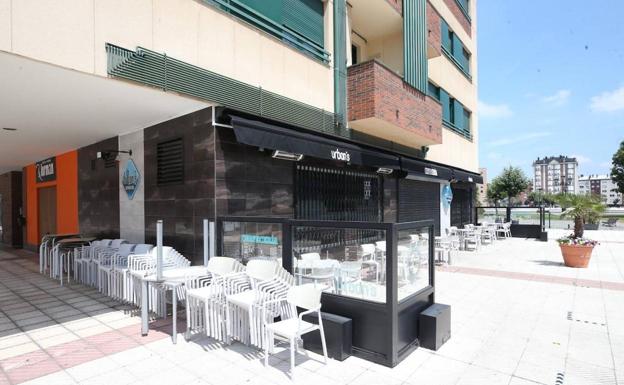 El Principado suspende ingresos y salidas en tres residencias en las que trabajan clientes del bar de La Corredoria