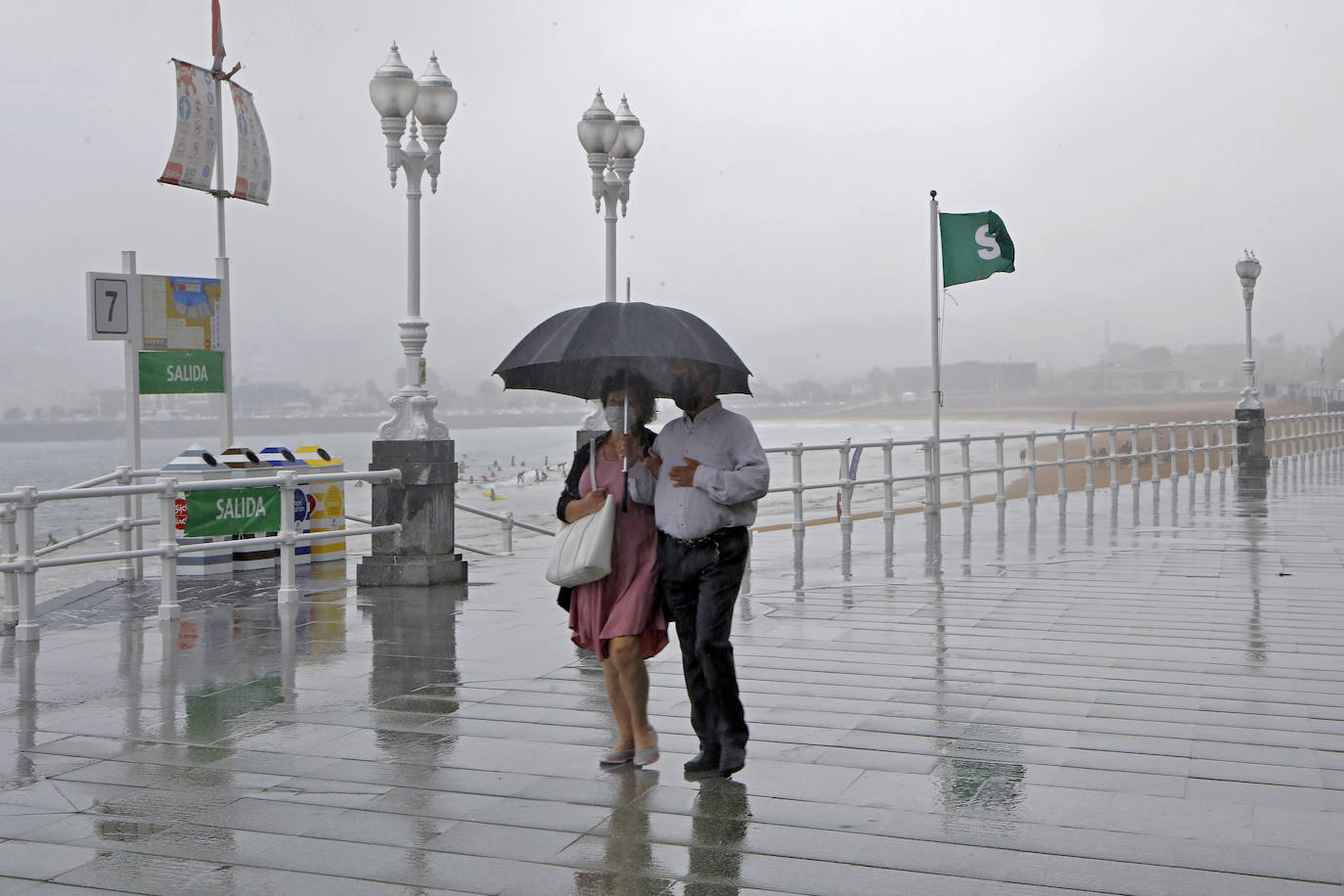 El Principado ha vivido un martes lluvioso, aunque el sol volverá a brillar a partir del miércoles. 