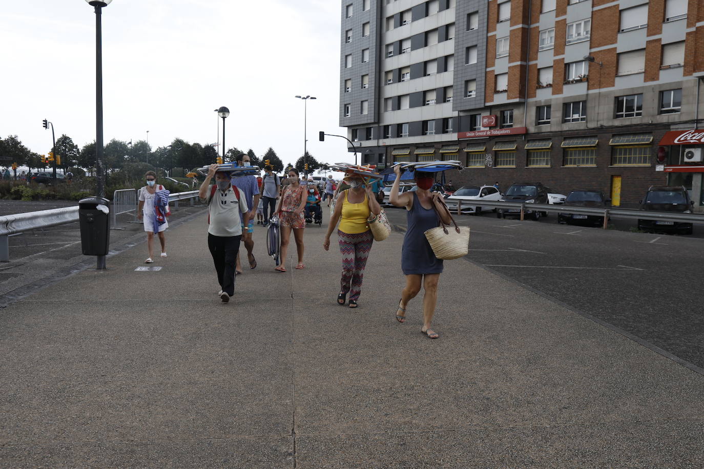 Fotos: La tormenta enfría el ambiente y vacía playas