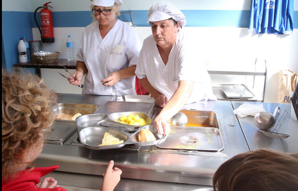 Un comedor de un colegio ovetense. 