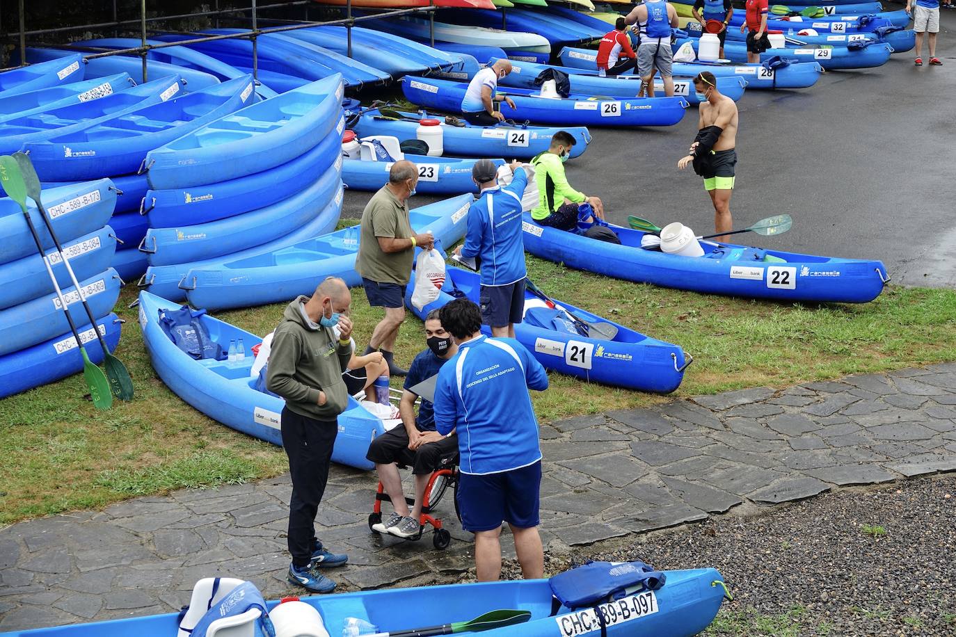 El XXVII Descenso del Sella Adaptado contó con la participación de un grupo reducido de deportistas con discapacidad para que la celebración de la prueba se ajustara a la normativa de prevención y actuación ante la #covid19. Las piraguas fueron ocupadas por una persona con discapacidad y un acompañante sin afectación y bajo medidas de seguridad sanitarias