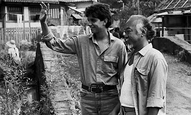 Ralph Macchio y Noriyuki Pat Morita en el rodaje de Karate Kid.