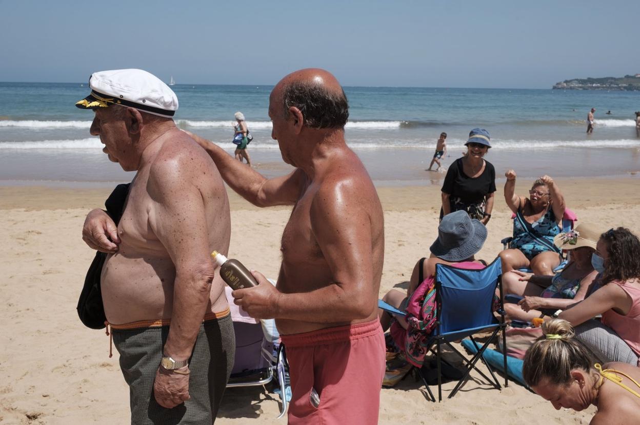 Varios amigos se juntan desde hace años en San Lorenzo, a la altura de la Escalerona. 