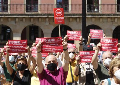 Imagen secundaria 1 - La plataforma Stop Muro pide revertir todos los cortes de circulación
